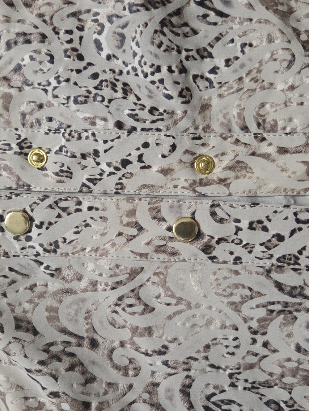 Zenergy By Chico Lightweight Jacket with Gold Hardware - Picture 6 of 8